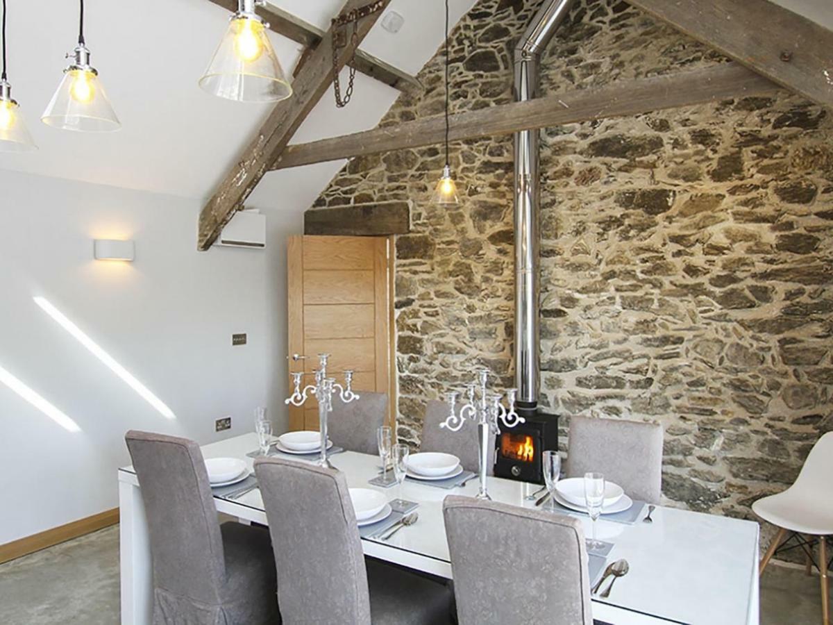 Villa Rhyd Angharad Barns à Llanrhyddlad Extérieur photo